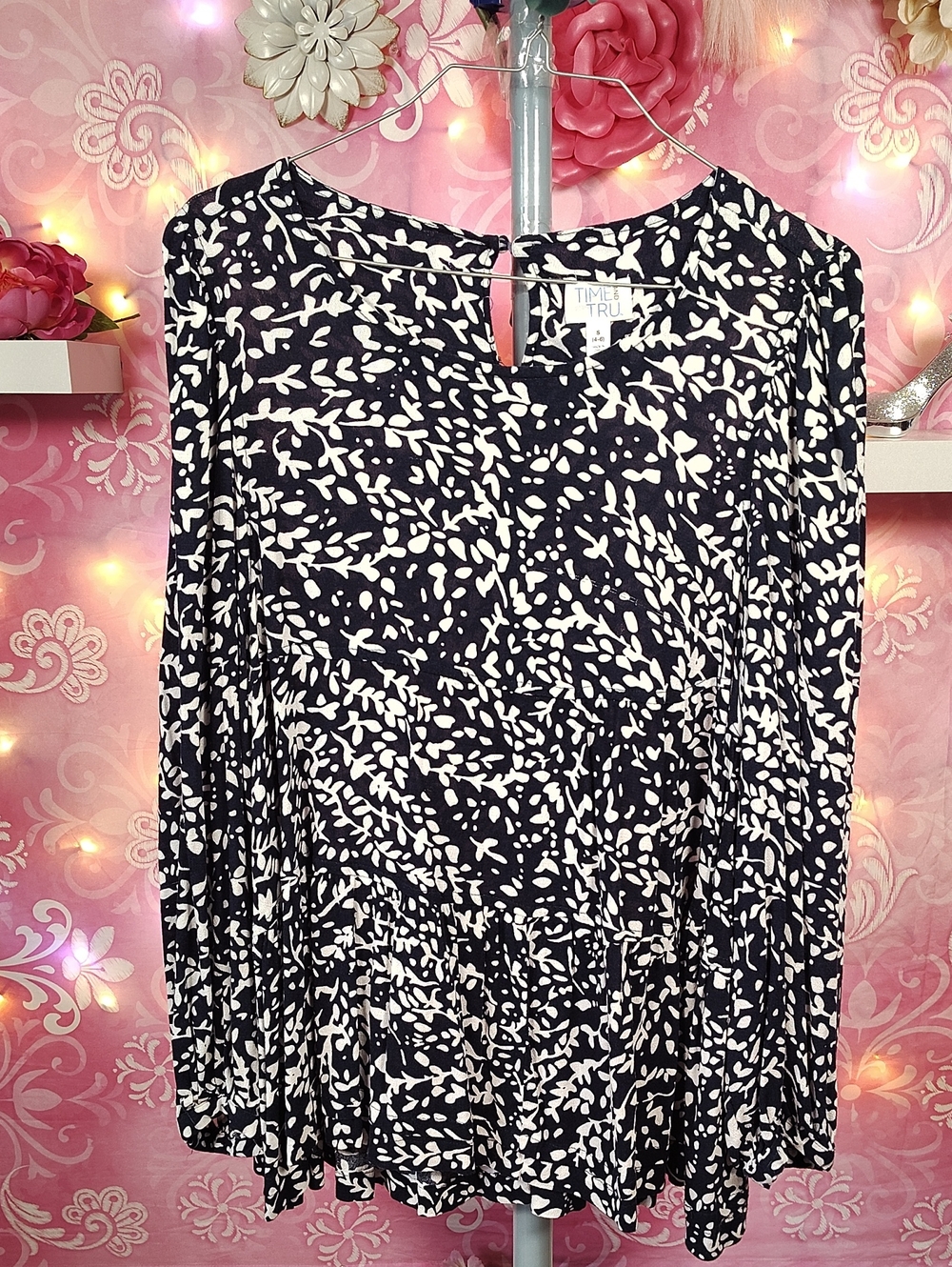 Time and Tru Navy and White Leaf-Print Blouse